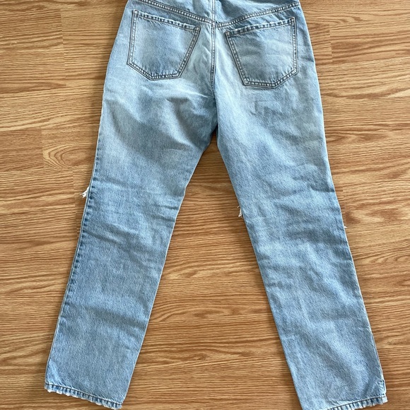 90’s Boyfriend Jeans - Picture 4 of 4